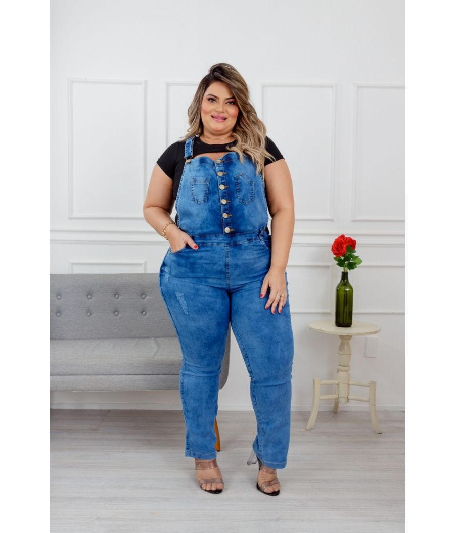 Jardineira Cal&ccedil;a Jeans Feminina Plus Size Com Lycra Cintura Alta Com Bot&otilde;es