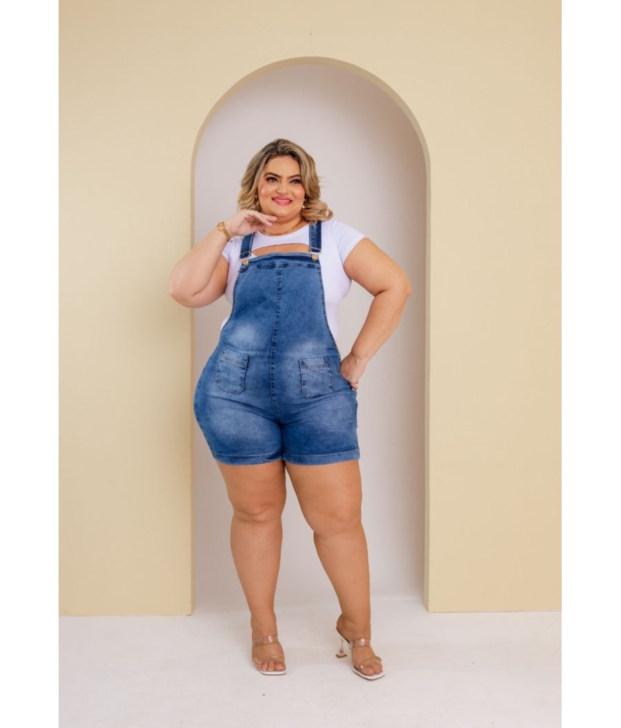 Jardineira Jeans Plus Size Com Lycra Cintura Alta Clean