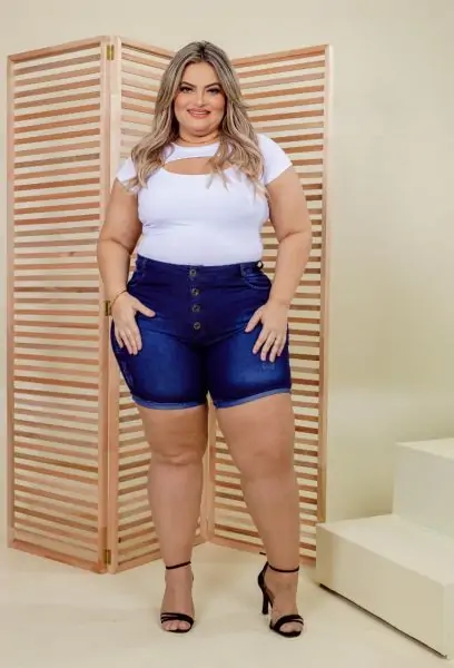 Short Jeans Pedal Feminino Botões Plus Size Com Lycra Cintura Alta